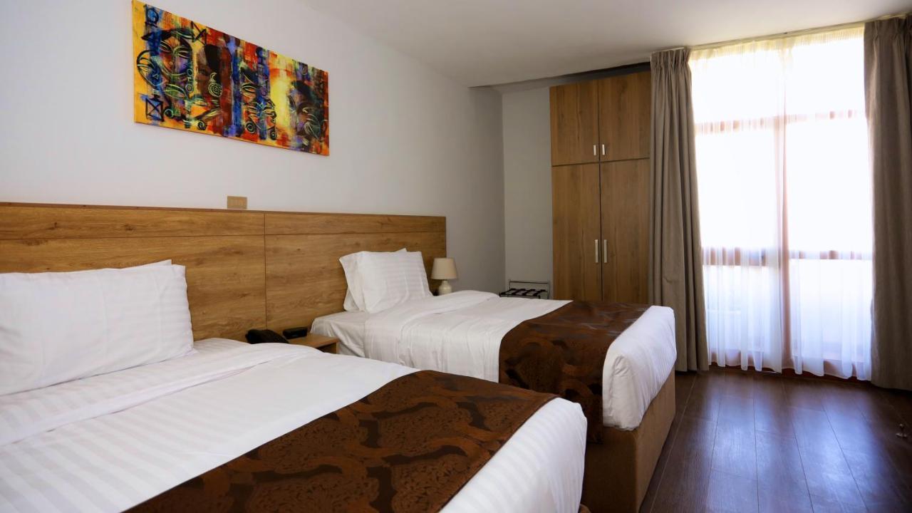 Black Horse Hotel Apartment Adis Abeba Exterior foto