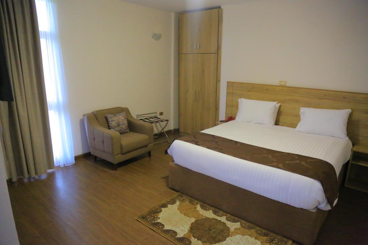 Black Horse Hotel Apartment Adis Abeba Exterior foto